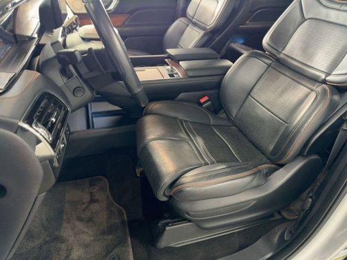 2022 Lincoln Navigator Black Label