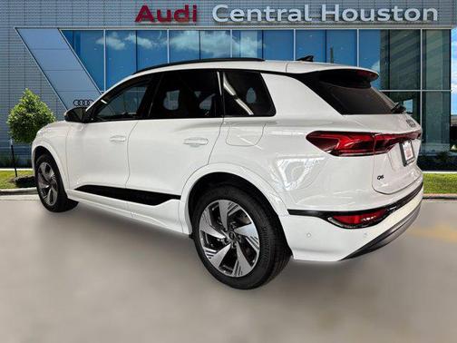 2025 Audi Q6 e-tron Premium Plus quattro