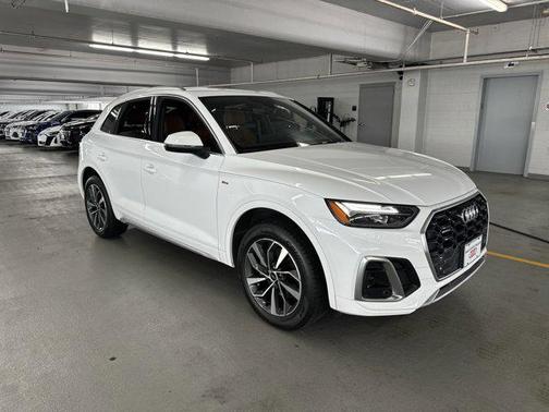 2025 Audi Q5 45 S line Premium