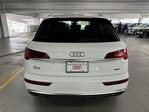 2025 Audi Q5 45 S line Premium