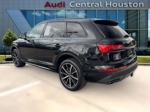2025 Audi Q7 45 Premium Plus