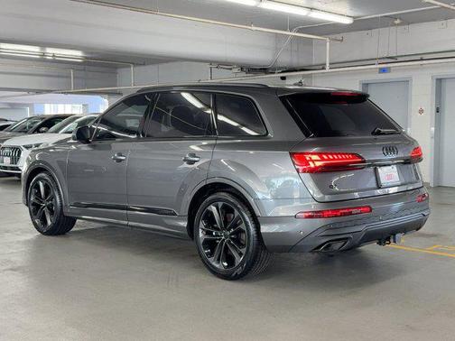 2026 Audi Q7 55 Premium Plus