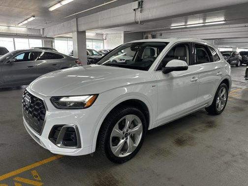 2022 Audi Q5 45 S line Premium Plus