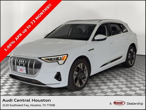 Glacier White Metallic 2022 Audi e-tron Premium Plus