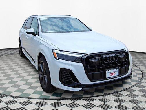 2025 Audi Q7 55 Premium Plus