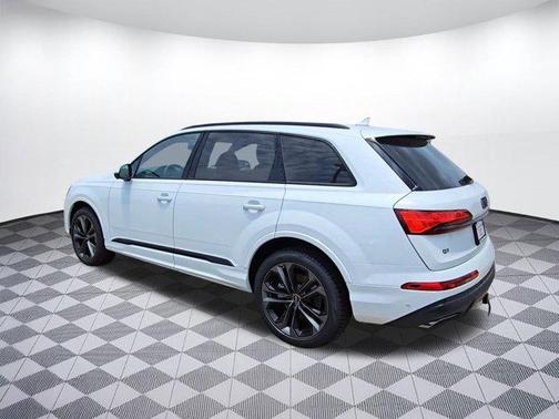 2025 Audi Q7 55 Premium Plus