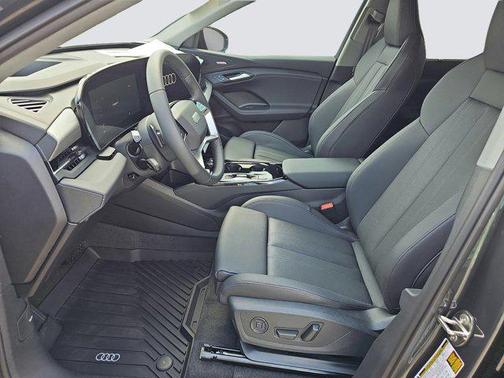 2025 Audi Q6 e-tron Premium Plus quattro