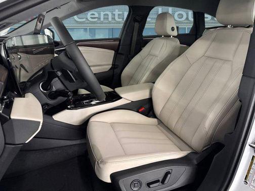 2025 Audi A6 e-tron Premium