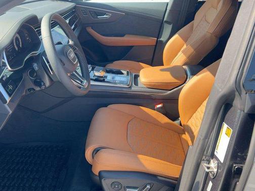 2025 Audi RS Q8 4.0T
