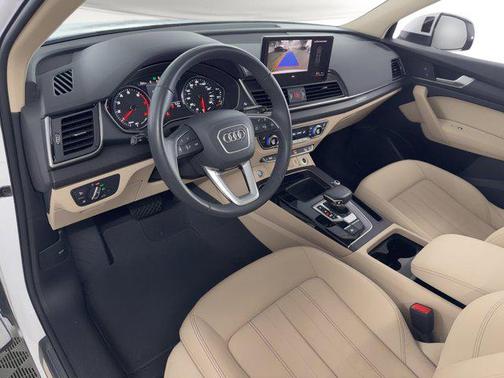 Ibis White 2023 Audi Q5 40 Premium