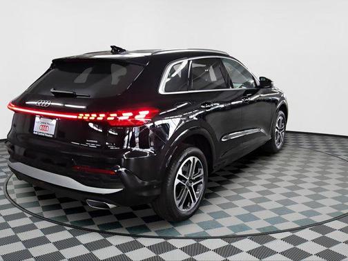 2025 Audi Q5 Premium