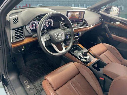 2023 Audi Q5 45 S line Premium Plus