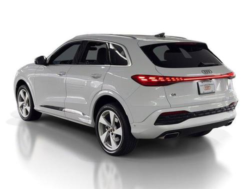 2025 Audi Q5 Premium Plus TFSI quattro S tronic
