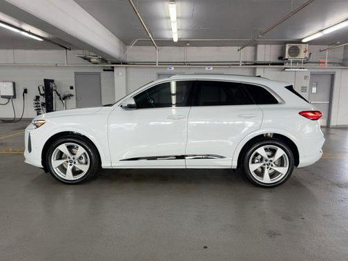 2025 Audi Q5 Prestige TFSI quattro S tronic