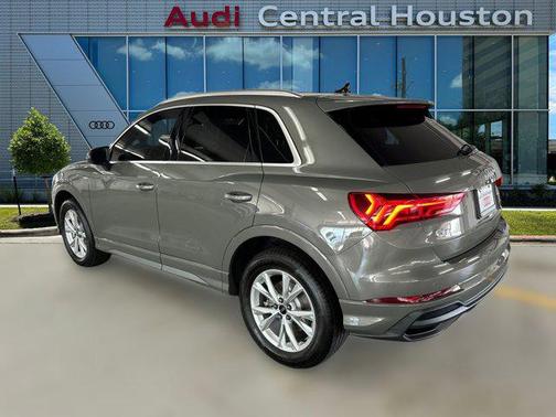 2025 Audi Q3 Premium 45 TFSI S line quattro Tiptronic