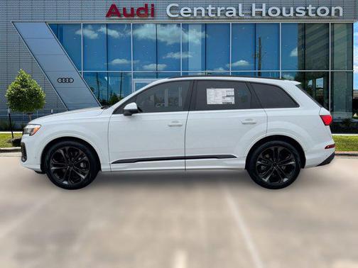 2026 Audi Q7 55 Premium Plus