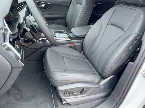 2026 Audi Q7 55 Premium Plus