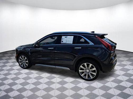 2022 Cadillac XT4 Premium Luxury
