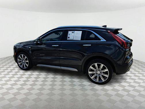 2022 Cadillac XT4 Premium Luxury