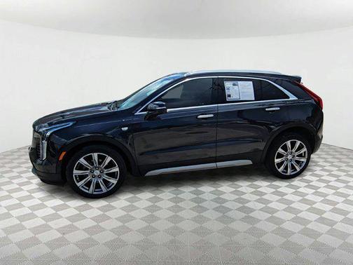 2022 Cadillac XT4 Premium Luxury