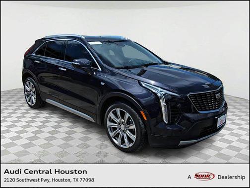 2022 Cadillac XT4 Premium Luxury