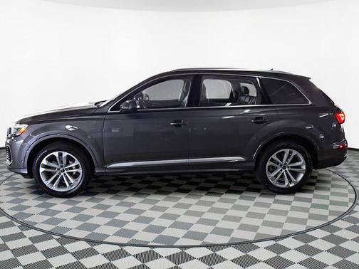 2025 Audi Q7 45 Premium Plus