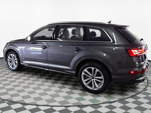 2025 Audi Q7 45 Premium Plus