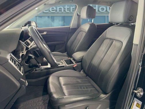2022 Audi Q5 45 S line Premium Plus