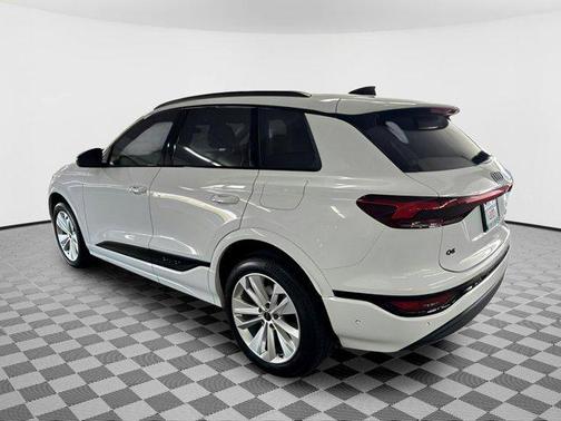 2025 Audi Q6 e-tron Premium