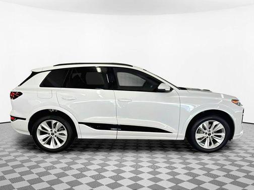 2025 Audi Q6 e-tron Premium