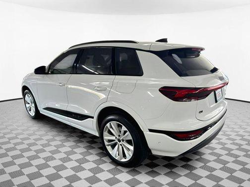 2025 Audi Q6 e-tron Premium