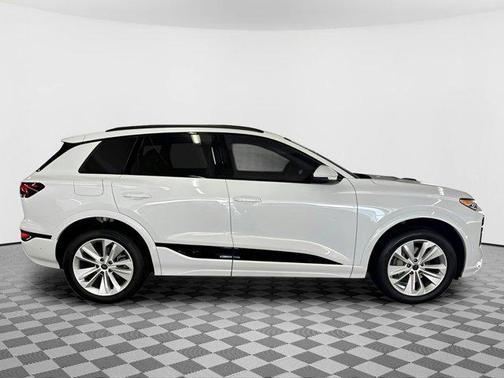 2025 Audi Q6 e-tron Premium