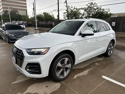 2022 Audi Q5 40 Premium