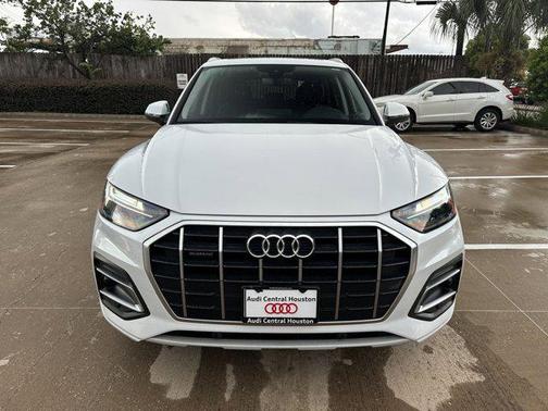 2022 Audi Q5 40 Premium