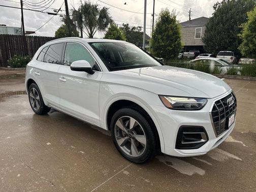 2022 Audi Q5 40 Premium