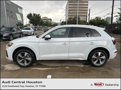 2022 Audi Q5 40 Premium