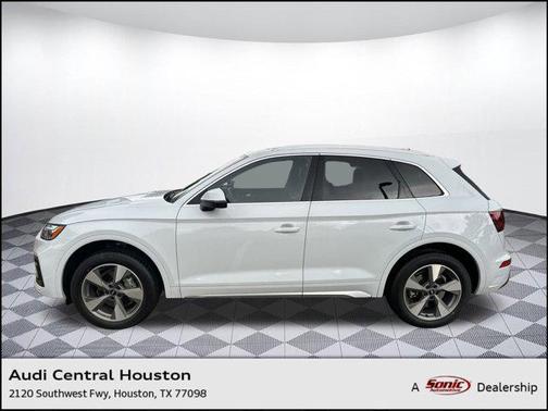 2022 Audi Q5 40 Premium