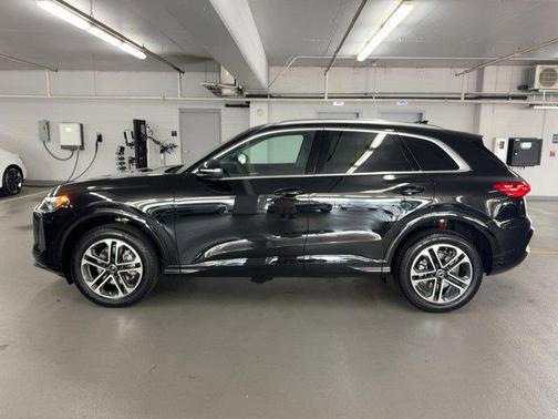 2025 Audi Q5 Premium