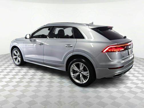 2022 Audi Q8 55 Premium Plus