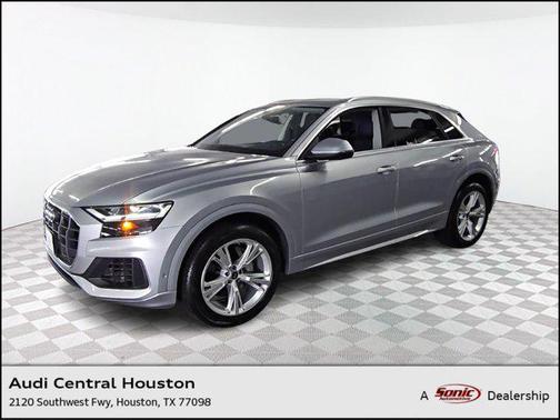 2022 Audi Q8 55 Premium Plus