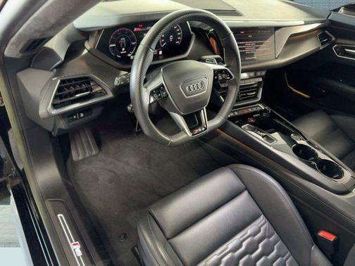 2023 Audi RS e-tron GT quattro