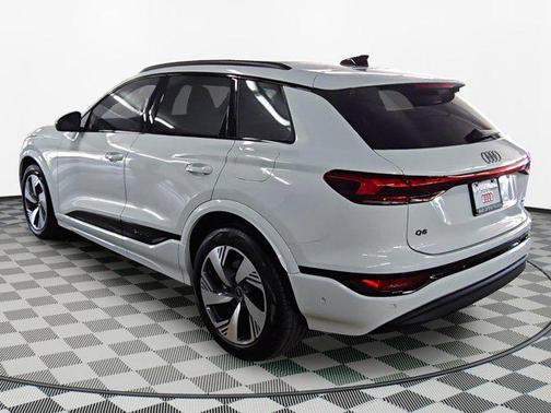 2025 Audi Q6 e-tron Prestige quattro