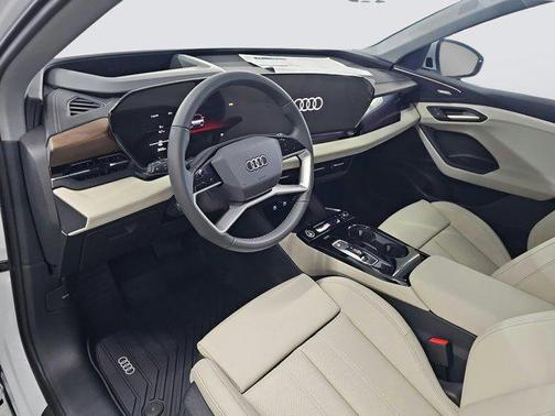 2025 Audi Q6 e-tron Prestige quattro