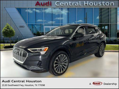 2019 Audi e-tron Premium Plus