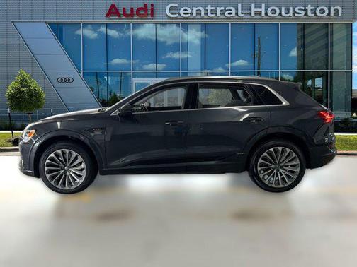 2019 Audi e-tron Premium Plus