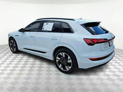 2021 Audi e-tron Premium