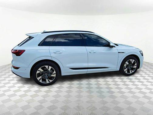 2021 Audi e-tron Premium