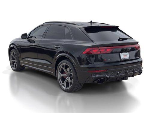 Mythos Black Metallic 2026 Audi RS Q8 4.0T