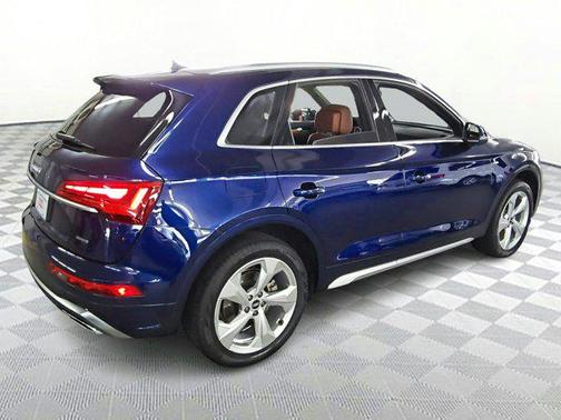 2022 Audi Q5 45 S line Premium Plus