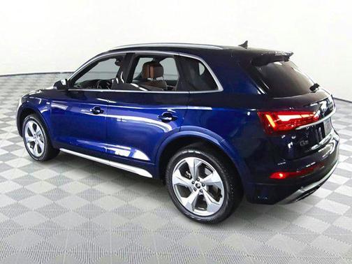 2022 Audi Q5 45 S line Premium Plus